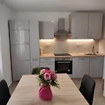 Padova I And Ii Apartment *