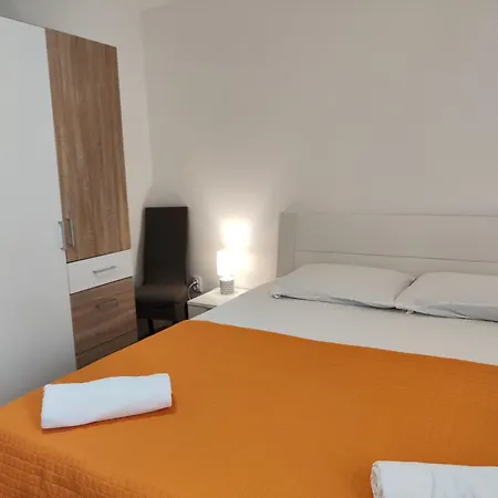 Padova I And Ii Apartament *